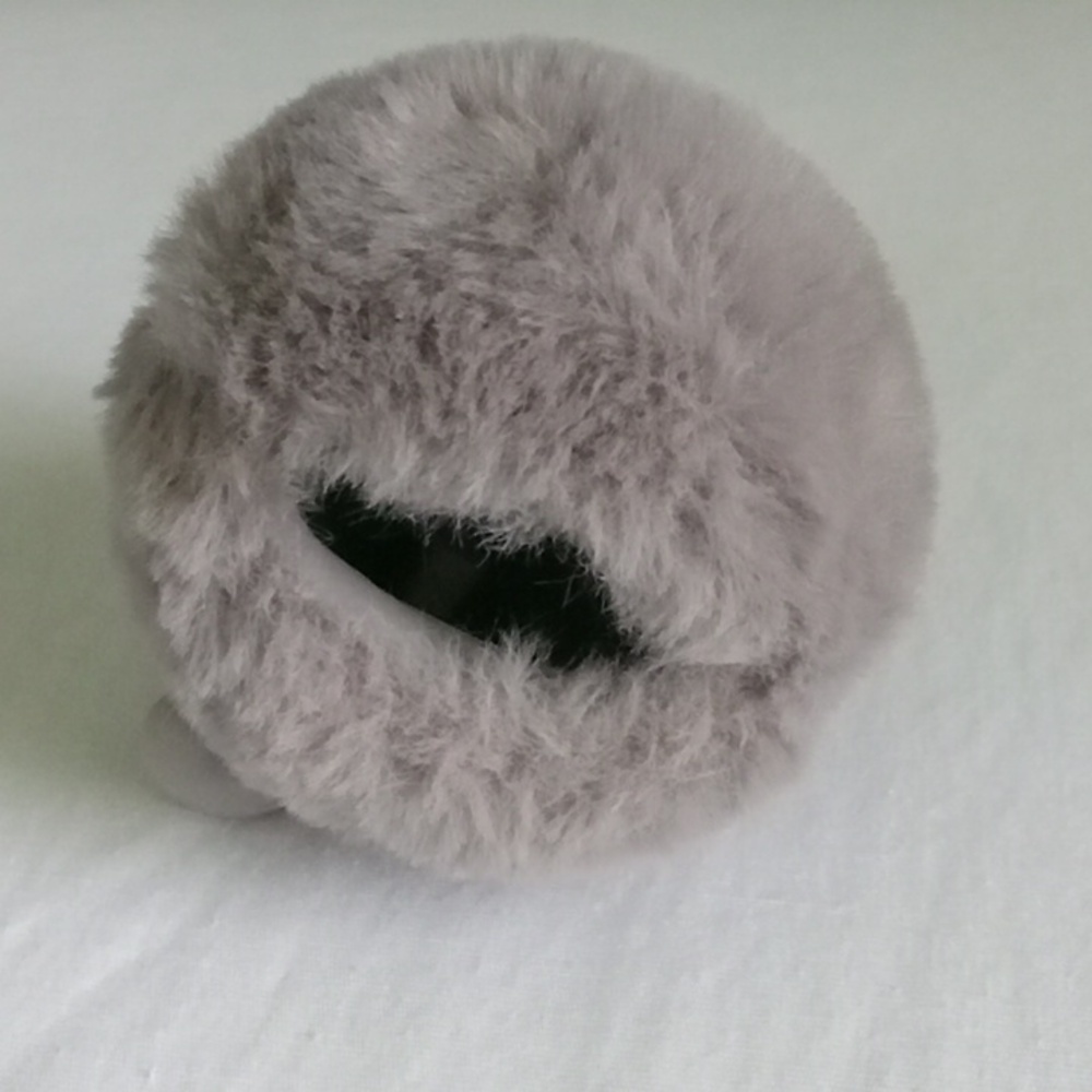 Bath & Body Works Fuzzy Summer Elephant Pocketbac Holder Packet Bac Keychain - Picture 4 of 8